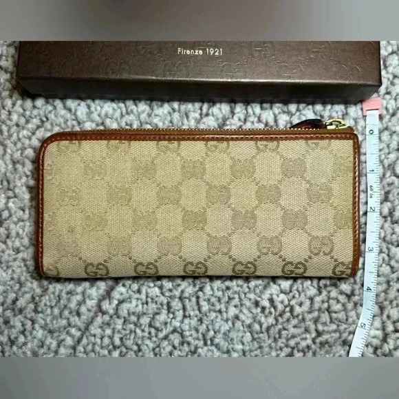 Auth Gucci Zippy Wallet - Metallic Beige Brown Canvas - Picture 4 of 7